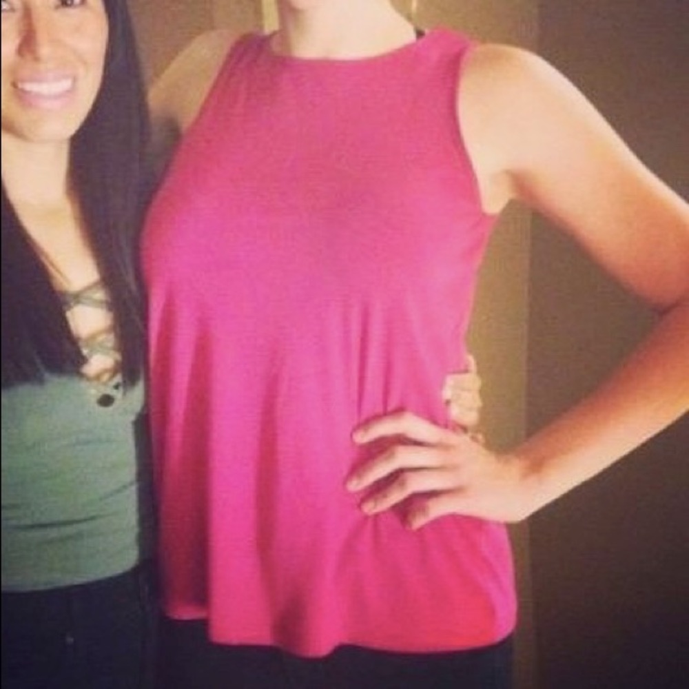 Flowy tank